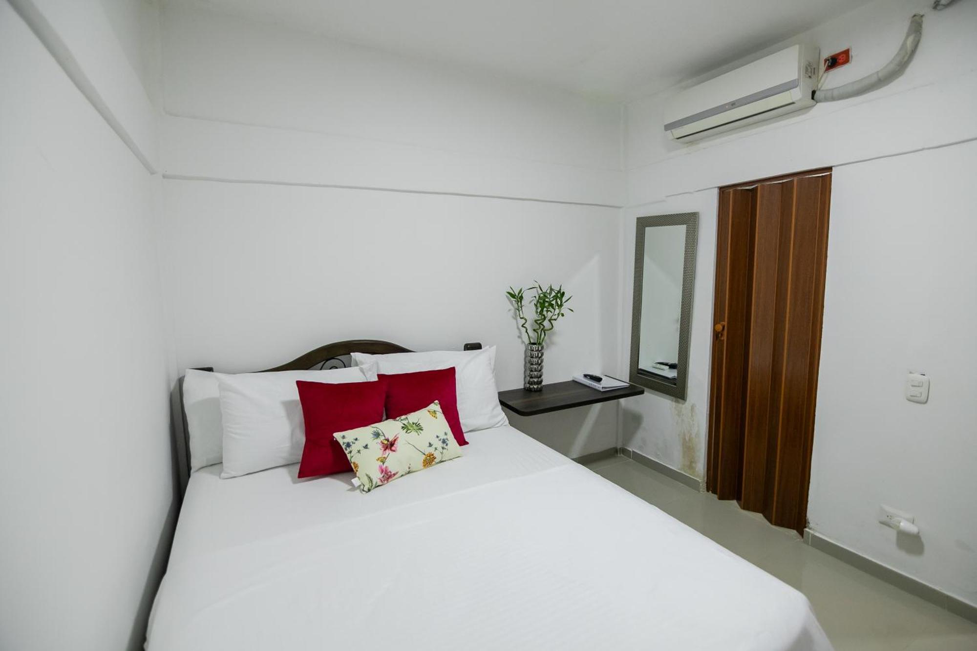 Hospedaje Rosa Blanca Cartagena Exterior photo
